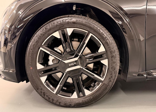 Vehicle image 3 Vehicle image 3