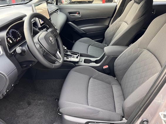 Vehicle image 8 Vehicle image 8