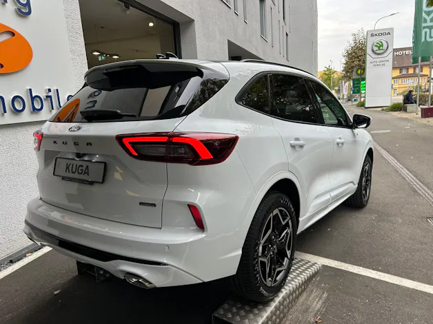 Ford Kuga 2.5 PHEV ST-Line X FWD
