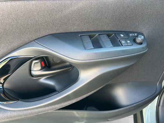 Vehicle image 11 Vehicle image 11