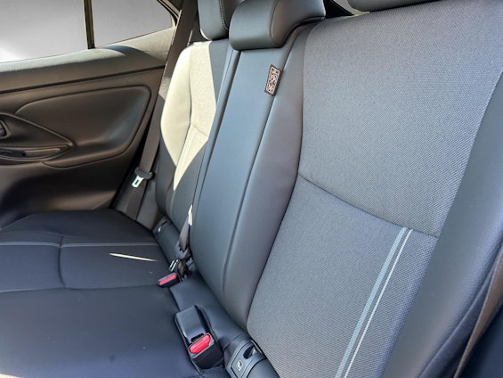 Vehicle image 15 Vehicle image 15