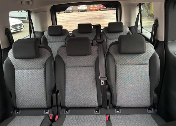 Vehicle image 9 Vehicle image 9