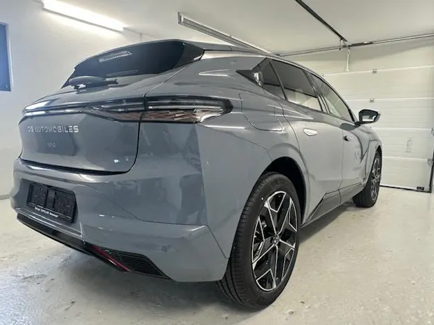 DS Automobiles No4 1.2 Hybrid Pallas
