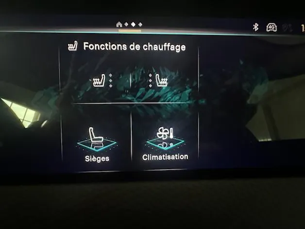 DS Automobiles No4 1.2 Hybrid Pallas