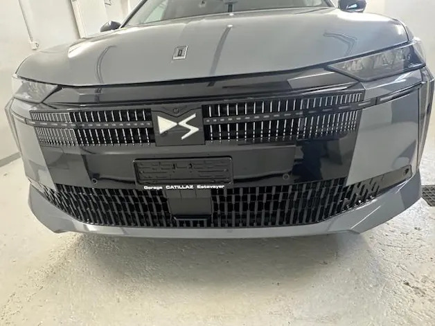 DS Automobiles No4 1.2 Hybrid Pallas