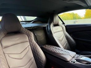 Vehicle image ASTON MARTIN DBS Volante 770 5.2 V12 Bi-Turbo Ultimate