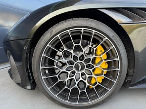 Vehicle image ASTON MARTIN DBS Volante 770 5.2 V12 Bi-Turbo Ultimate