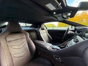 Vehicle image ASTON MARTIN DBS Volante 770 5.2 V12 Bi-Turbo Ultimate