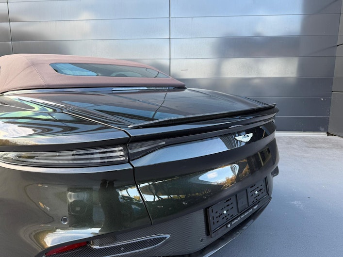 Vehicle image ASTON MARTIN DBS