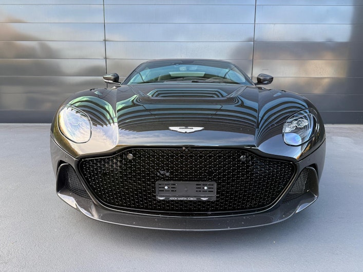 Vehicle image ASTON MARTIN DBS