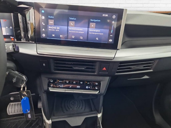 Vehicle image 13 Vehicle image 13