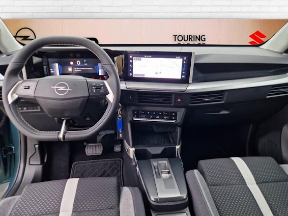 Vehicle image 12 Vehicle image 12