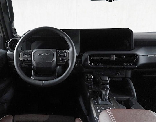 Vehicle image 4 Vehicle image 4