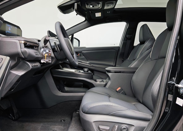 Vehicle image 4 Vehicle image 4