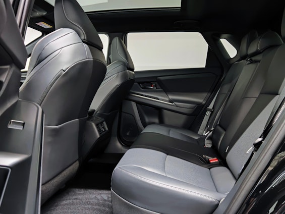 Vehicle image 8 Vehicle image 8