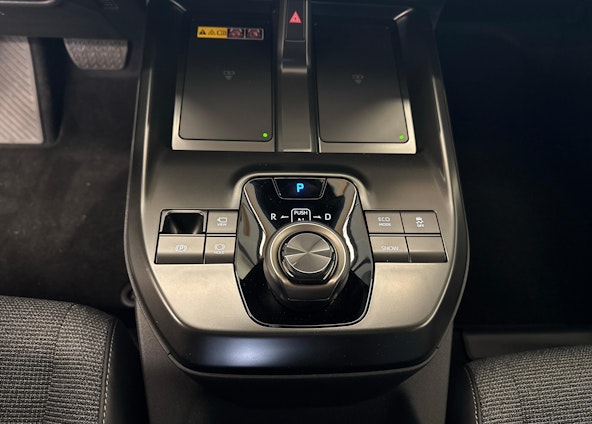 Vehicle image 14 Vehicle image 14