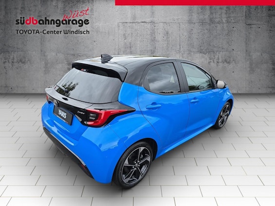 Vehicle image 12 Vehicle image 12