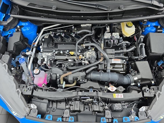 Vehicle image 15 Vehicle image 15