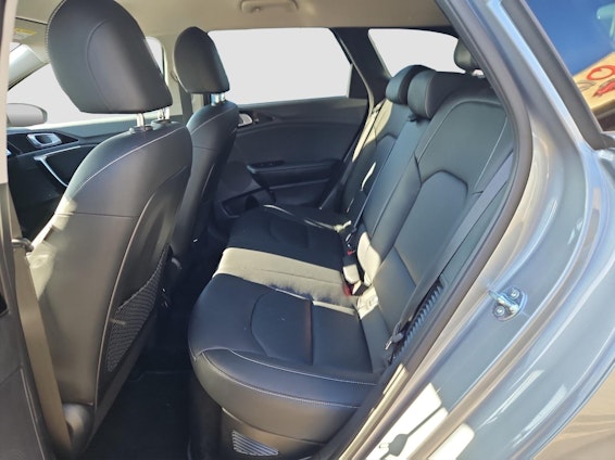 Vehicle image 5 Vehicle image 5