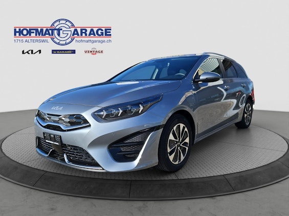 First vehicle image First vehicle image