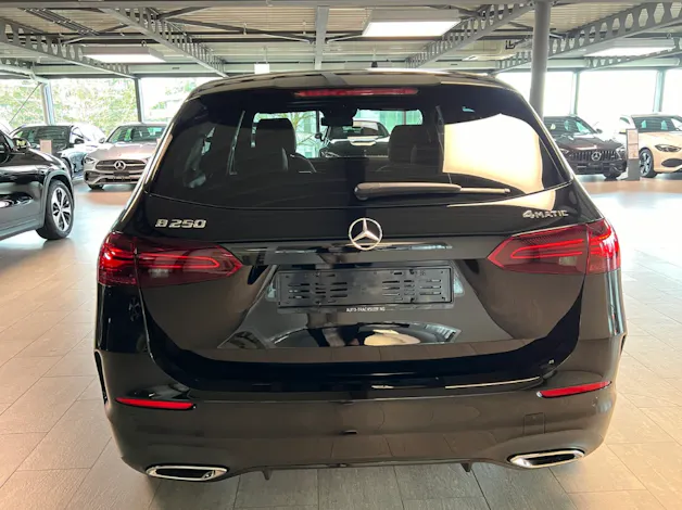 Mercedes-Benz B 250 AMG Line 4matic