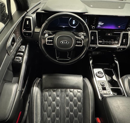 Vehicle image 8 Vehicle image 8