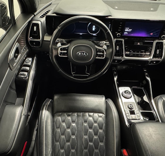 Vehicle image KIA SORENTO