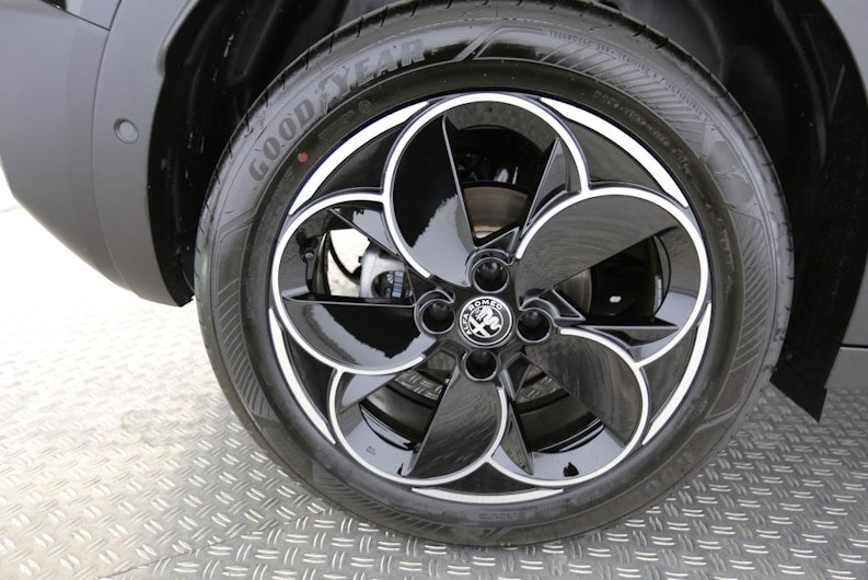 Vehicle image ALFA ROMEO JUNIOR