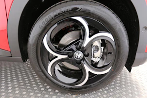 Fahrzeugbild ALFA ROMEO Junior 1.2 Ibrida Q4