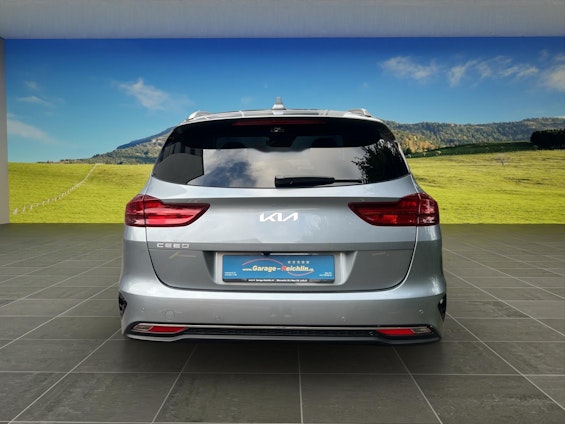 Vehicle image 3 Vehicle image 3