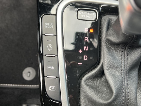 Vehicle image 15 Vehicle image 15