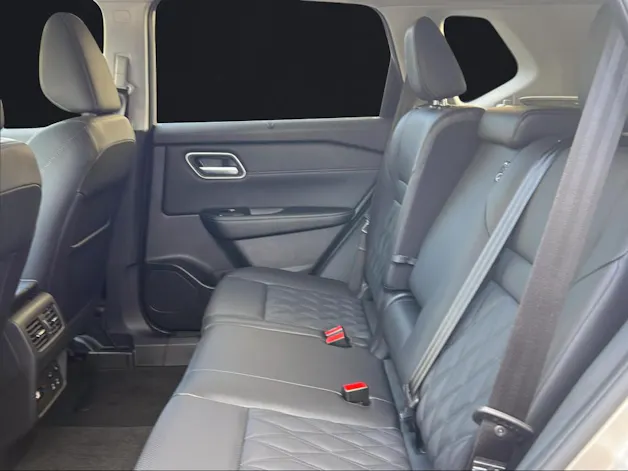 NISSAN X-Trail 1.5 VC-T Tekna+ e-4orce 7P