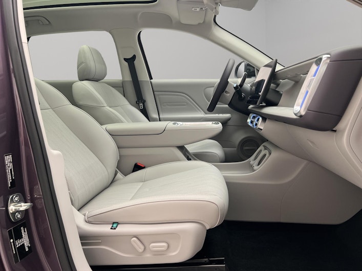 Vehicle image LEAPMOTOR B10