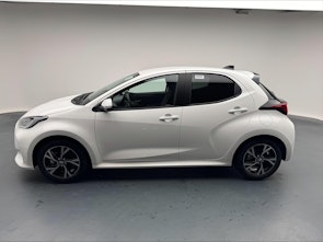 Vehicle image TOYOTA Yaris 1.5 VVT-i HSD Trend