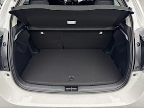 Vehicle image TOYOTA Yaris 1.5 VVT-i HSD Trend