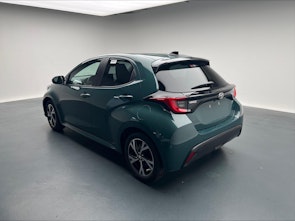 Vehicle image TOYOTA Yaris 1.5 VVT-i HSD Trend