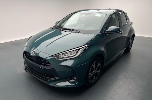 TOYOTA Yaris 1.5 VVT-i HSD Trend 0 TOYOTA Yaris 1.5 VVT-i HSD Trend 0