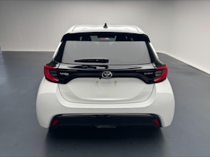 Vehicle image TOYOTA Yaris 1.5 VVT-i HSD Premium