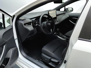 https://vehicle.imgix.net/4036596/28dfe652-86f1-4e7c-a379-7c7a9b62a8c1.jpg