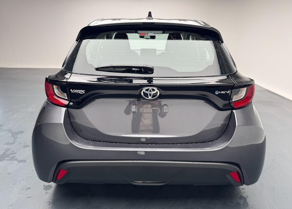 Vehicle image 4 Vehicle image 4