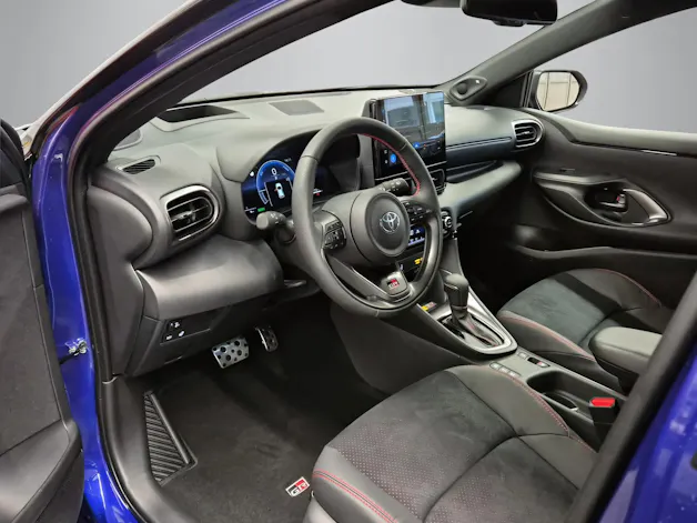 Toyota Yaris 1.5 VVT-i HSD GR Sport