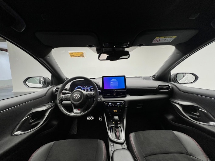 Vehicle image TOYOTA YARIS