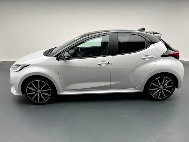 Toyota Yaris 1.5 VVT-i HSD GR Sport