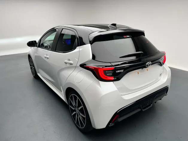 Toyota Yaris 1.5 VVT-i HSD GR Sport