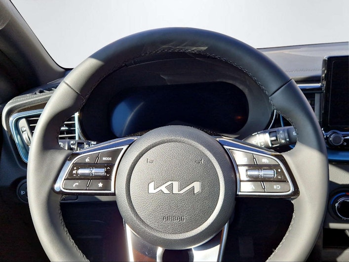 Vehicle image KIA CEED