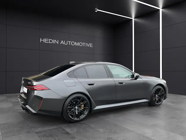 BMW M5 xDrive