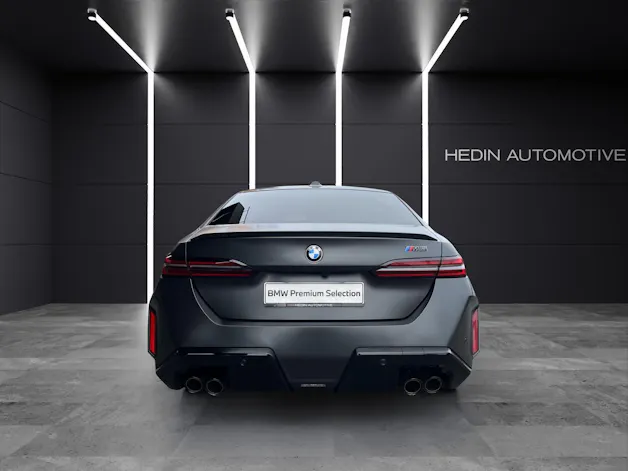 BMW M5 xDrive