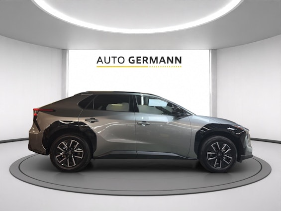 Vehicle image 6 Vehicle image 6