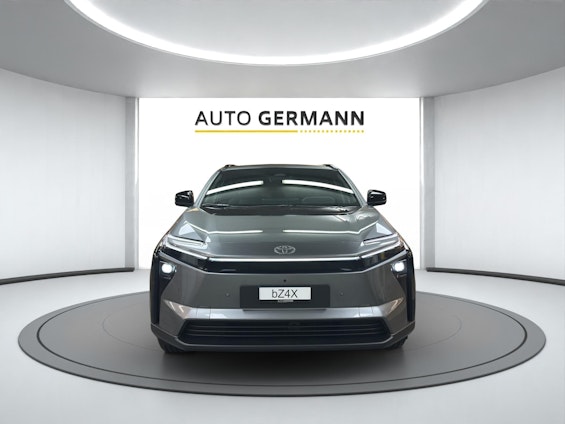 Vehicle image 4 Vehicle image 4