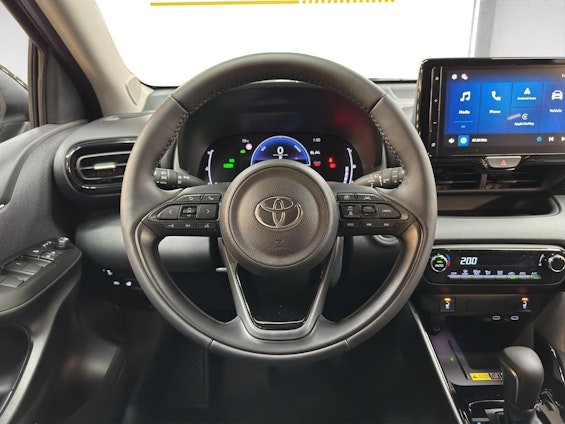 Vehicle image 10 Vehicle image 10